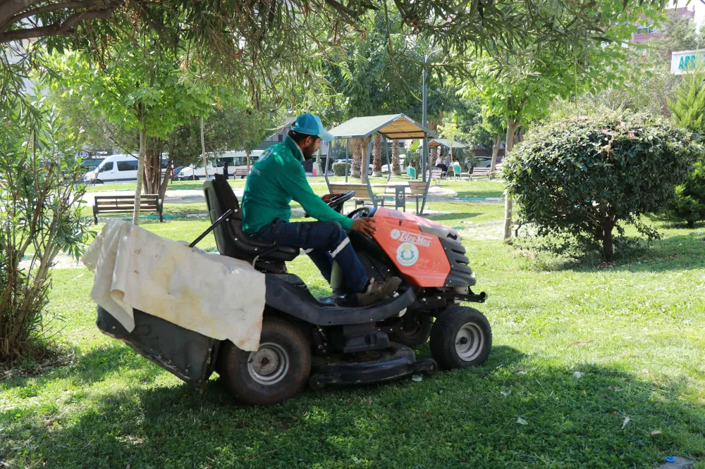 HALİLİYE BELEDİYESİ’NDEN PARKLARA YENİLEME VE GÜZELLEŞTİRME ÇALIŞMASI