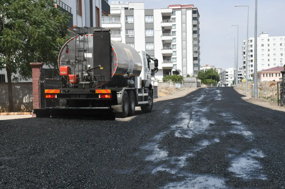 Siverek’te Üstyapı Çalışmaları Hız Kazandı