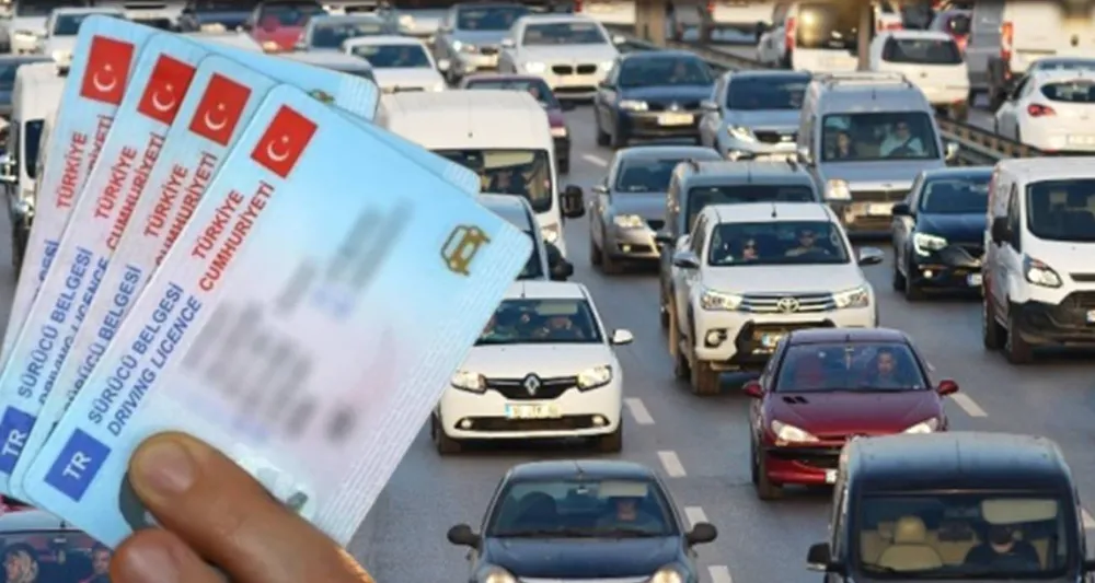 ESKİ TİP SÜRÜCÜ BELGELERİNİN YENİLENME SÜRESİ 3 AY UZATILDI