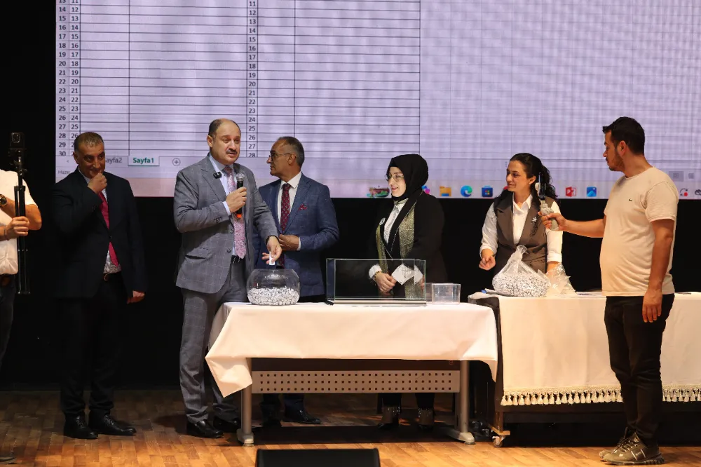 BÜYÜKŞEHİR’DE 30 ŞANSLI İSİM, NOTER HUZURUNDA KURA İLE BELİRLENDİ