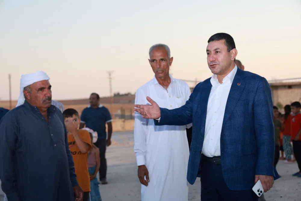 BAŞKAN ÖZYAVUZ MÜJDEYİ VERDİ: HER MAHALLEYE BİR HALI SAHA YAPACAĞIZ