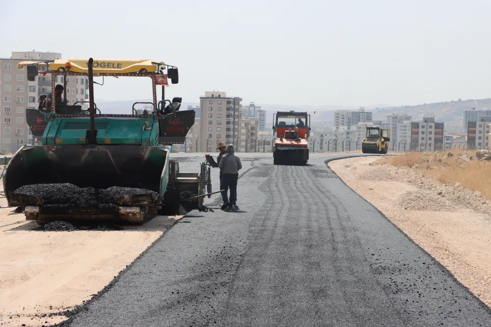 KARAKÖPRÜ’DE ASFALT YATIRIMLARI HIZLA DEVAM EDİYOR