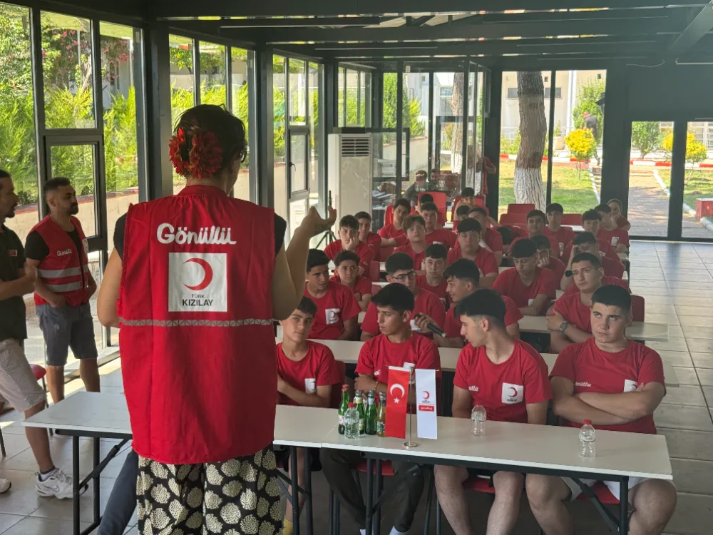 TÜRK KIZILAY, 53 İLDEN GENÇLERİ AĞIRLIYOR