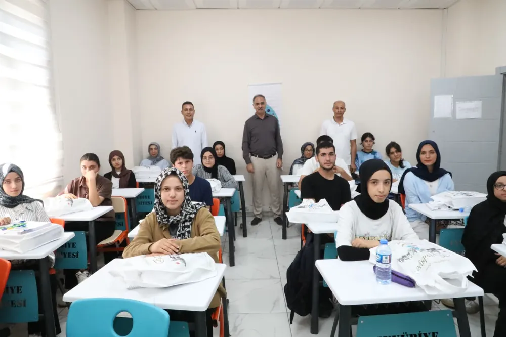 BAŞKAN MEHMET KUŞ, HER TÜRLÜ DESTEK SÖZÜ VERDİĞİ GENÇLERDEN TEK BİR ŞEY İSTEDİ