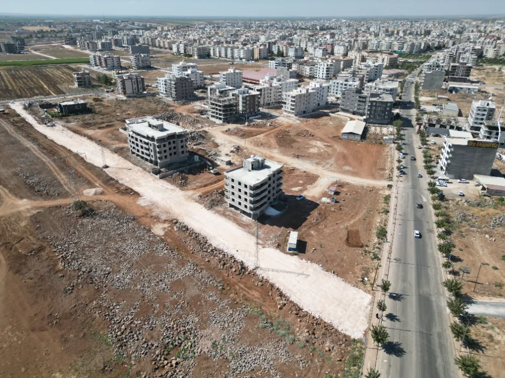 BÜYÜKŞEHİR, VİRANŞEHİR’E YENİ CADDE VE YOLLAR KAZANDIRIYOR
