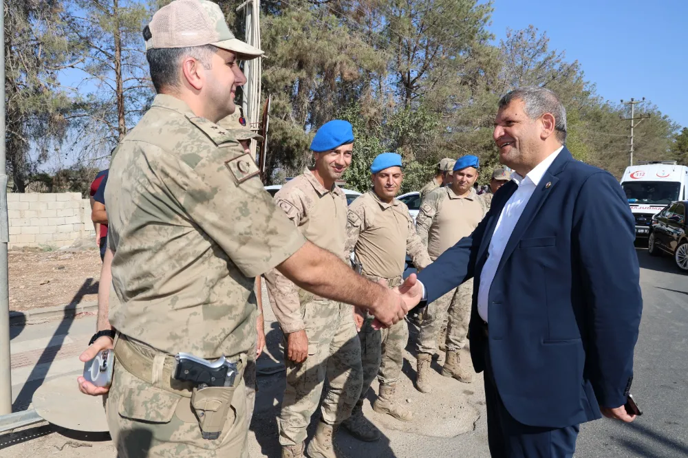 BAŞKAN AYHAN, HALK SAĞLIĞI HAFTASI YÜRÜYÜŞÜNDE VATANDAŞLARLA BİR ARAYA GELDİ