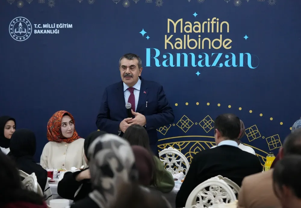 MİLLİ EĞİTİM BAKANI TEKİN, ERZURUM’DA ŞEHİT AİLELERİ VE GAZİLERLE BULUŞTU, İLK İFTARINI ÖĞRENCİLERLE AÇTI