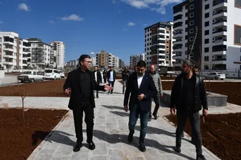 50 DÖNÜMLÜK DEVASA PARKTA ÇALIŞMALAR SÜRÜYOR