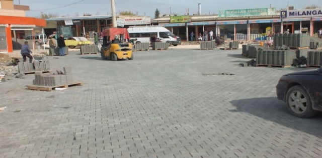 HARRAN?DA PARKE DÖŞEME ÇALIŞMASI DEVAM EDİYOR