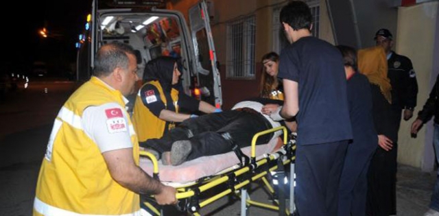 Boşanma kavgası: 1`i polis, 14 yaralı