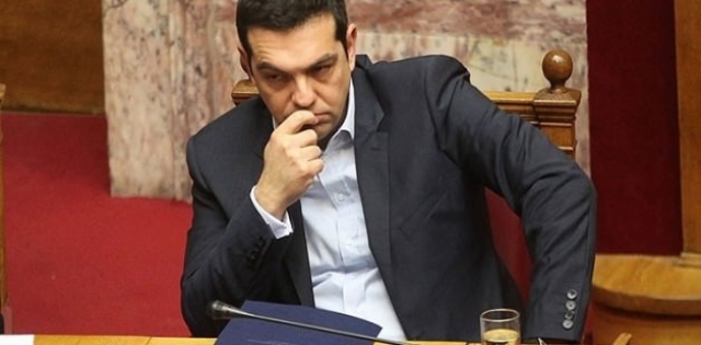 Çipras`ın partisi SYRIZA bölündü