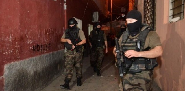 Urfa polisinden eş zamanlı operasyon