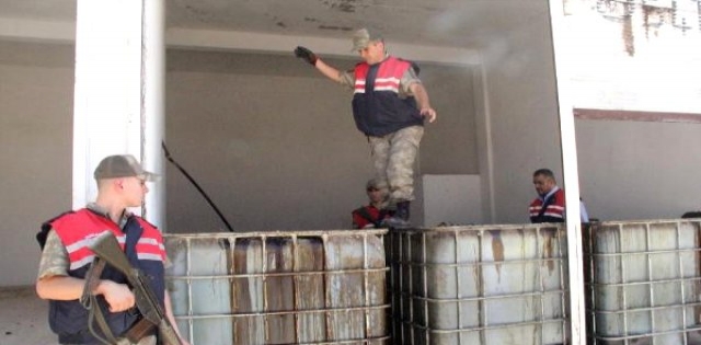 Şanlıurfa`da Ham Petrol Hırsızlığına 8 Gözaltı