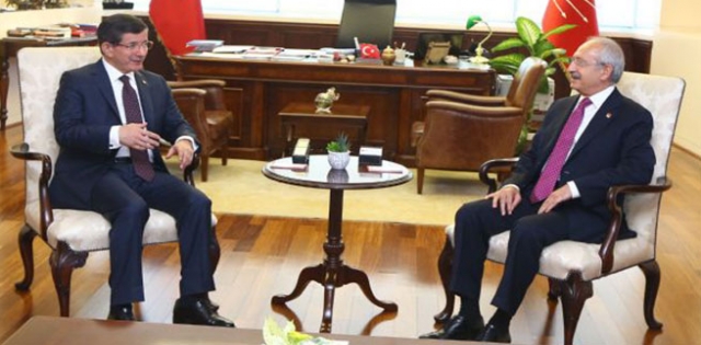 Davutoğlu`nu tebrik etti