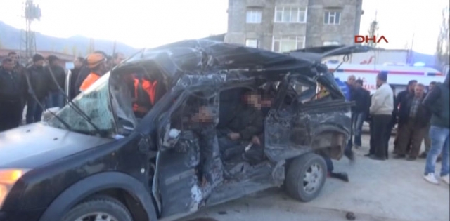 Katliam gibi kaza!... 7 ölü, 1 yaralı!