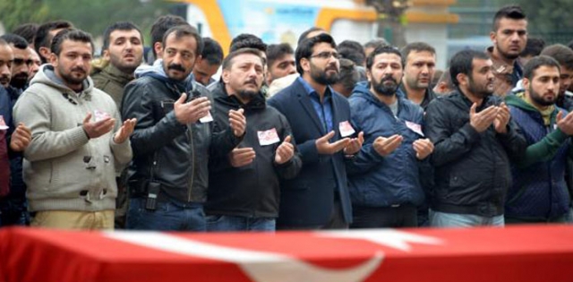 Şehit olan iki polis için tören düzenlendi