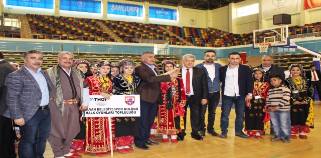 Hilvan Halk Oyunları Topluluğu, yarışmada 2. oldu