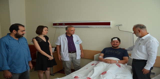 BAŞHEKİM DAĞ DARP EDİLEN DOKTORU ZİYARET ETTİ