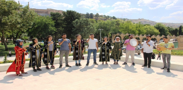 İşitme engelli genç kızın klip hayalini işaret dili ile gerçekleştirdiler 