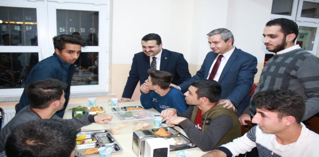AK Parti İl Başkanı Bahattin Yıldız, okul pansiyonunu ziyaret etti 