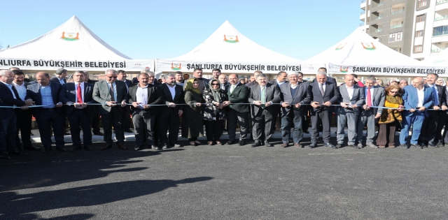 NARLIDERE VİYADÜK VE KÖPRÜLÜ KAVŞAĞI TÖRENLE HİZMETE AÇILDI