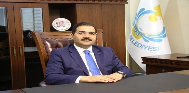 BAŞKAN CANPOLAT?TAN 19 MAYIS ATATÜRK`Ü ANMA GENÇLİK VE SPOR BAYRAMI MESAJI