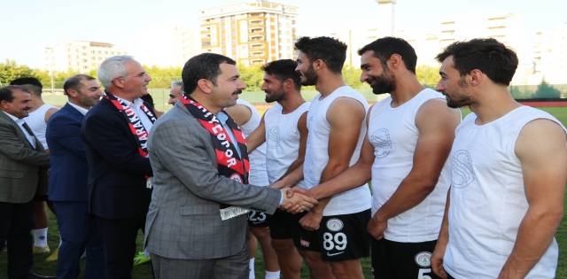 KARAKÖPRÜ BELEDİYESPOR SEZONU AÇTI