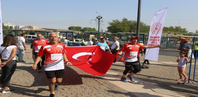 ZAFER?E KOŞTULAR!