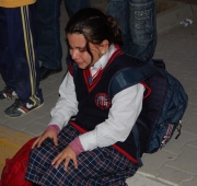 11 YAŞINDAKİ KÜÇÜK KIZ OKUL ÇIKIŞI KAZA GEÇİRDİ 