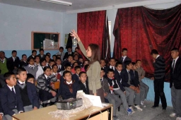 ÇİZGİLİ SIRTLAN KÖY OKULLARINDA