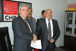 CHP`de 4 İstifa